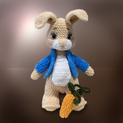 Alternative view of Zuikutis su švarkeliu